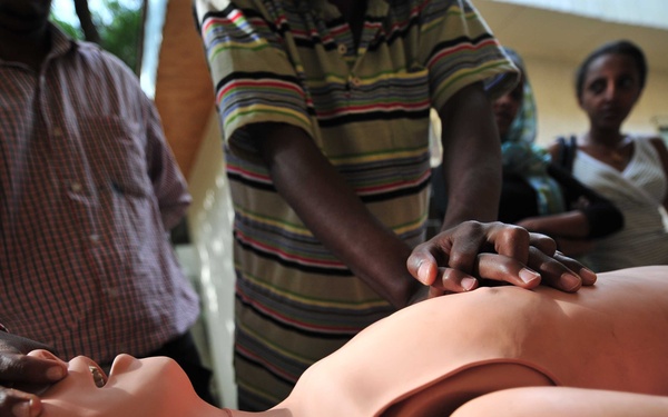 Ethiopian Nurses Practice EMT Skills with CJTF-HOA