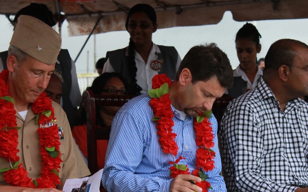 Guyanese President, Guyana Embrace Continuing Promise 2010 Arrival