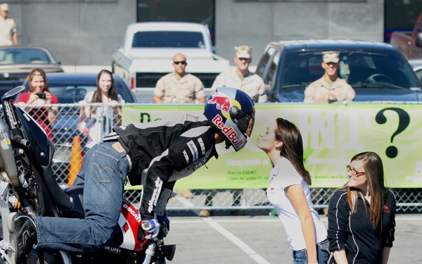 Lejeune hosts celebs during customer appreciation day