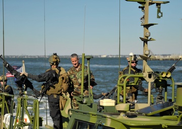Riverine Group 1 Conducts Maneuvers