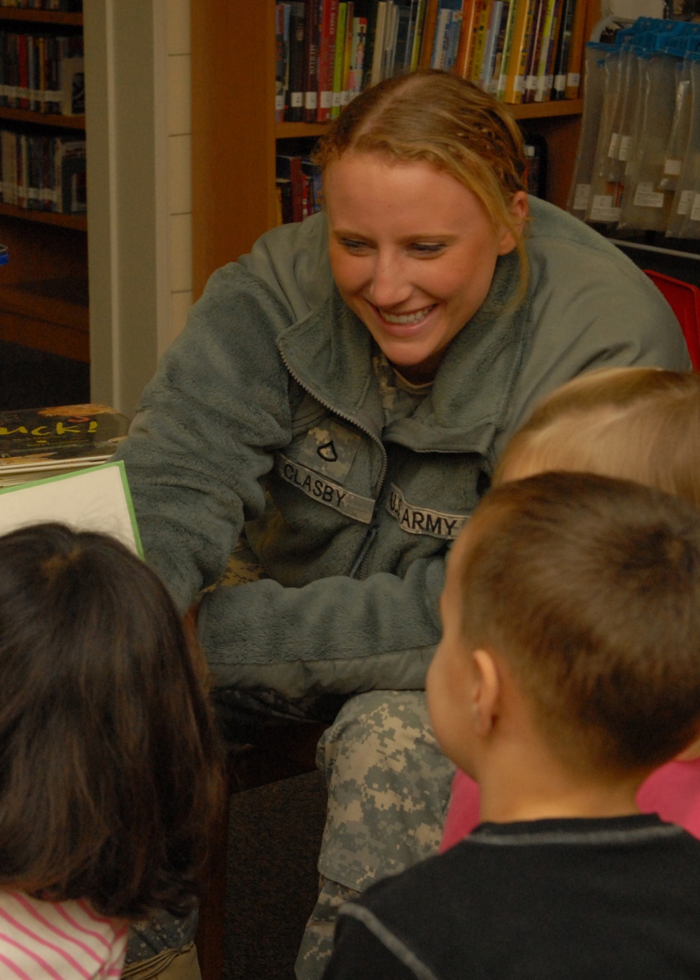 529th MP Soldiers bring laughter to the library