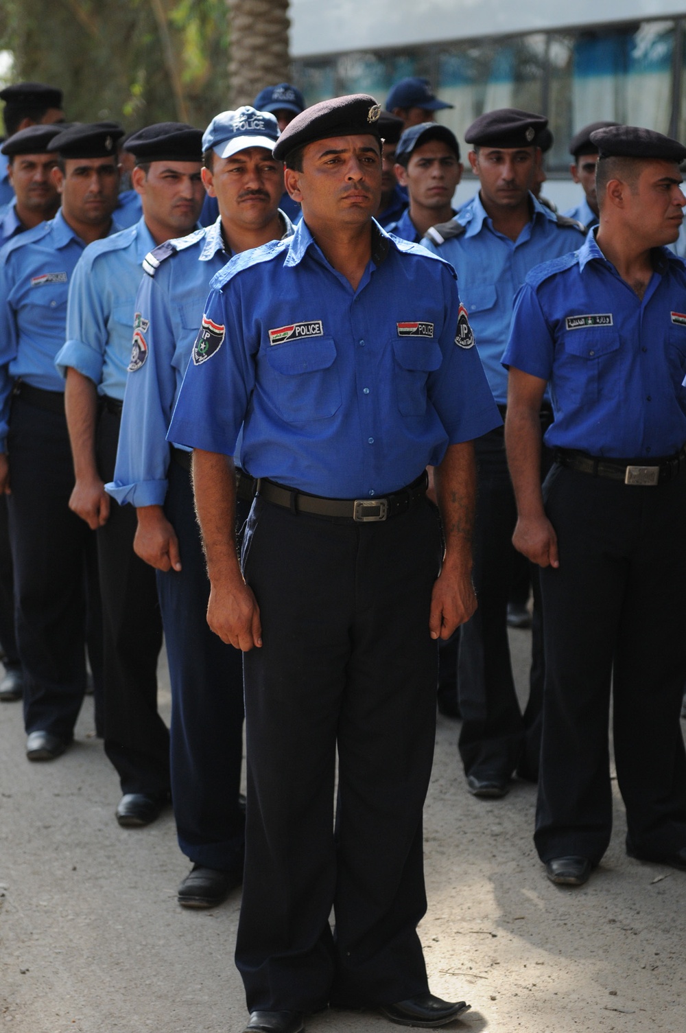 Iraqi police complete mid-course curriculum with aid of USD-C MPs