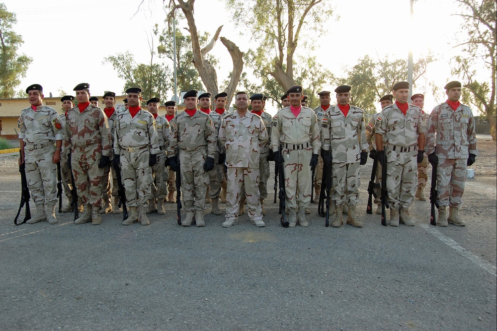 Perfecting drill and ceremony, 36th Iraqi Army Brigade hosts 7-day course for guards