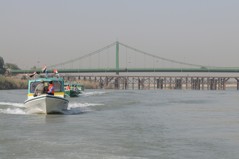 USD-C Soldiers, Baghdad River Patrol jointly assess Tigris River