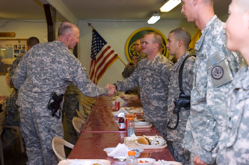 Lt. Gen. Cone visits III Corps Soldiers on FOB Echo