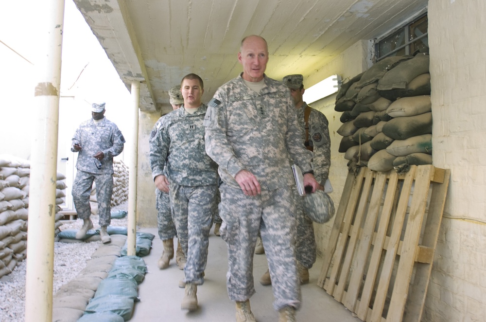 Lt. Gen. Cone visits III Corps Soldiers on FOB Echo