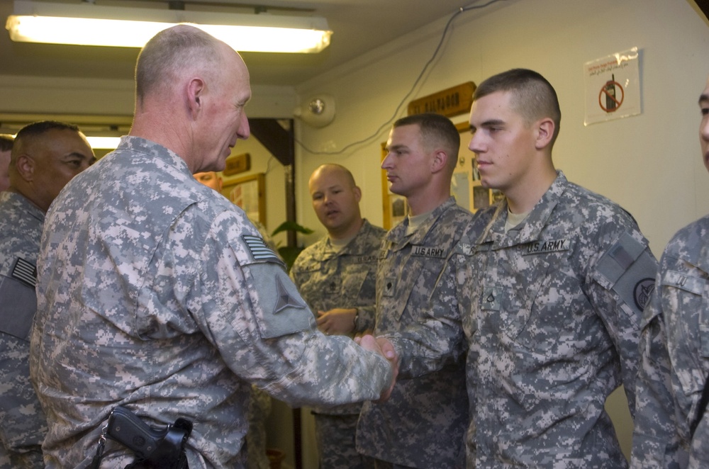 Lt. Gen. Cone visits III Corps Soldiers on FOB Echo