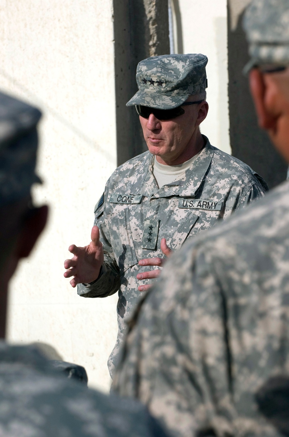 Lt. Gen. Cone visits III Corps Soldiers on FOB Echo