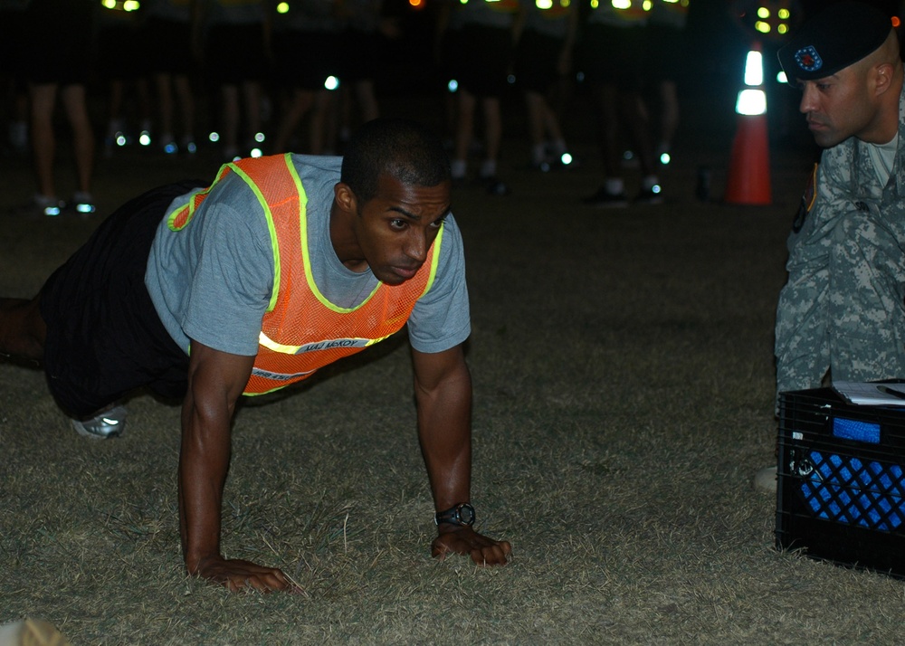 Rail Gunner officers raise the PT bar