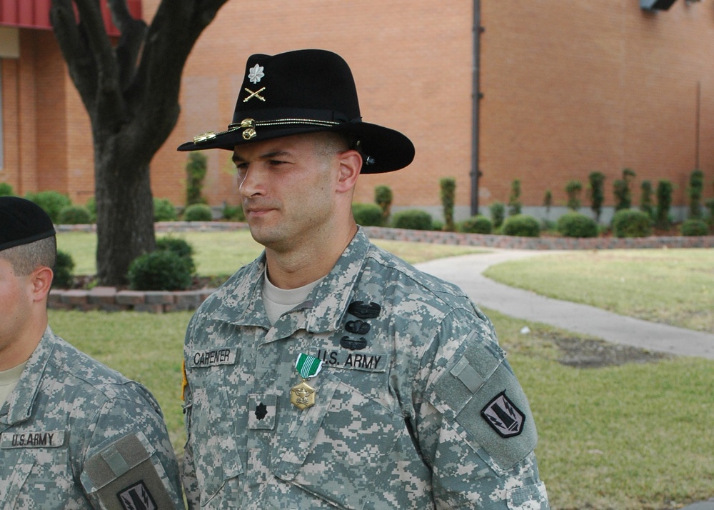 Rail Gunner officers raise the PT bar