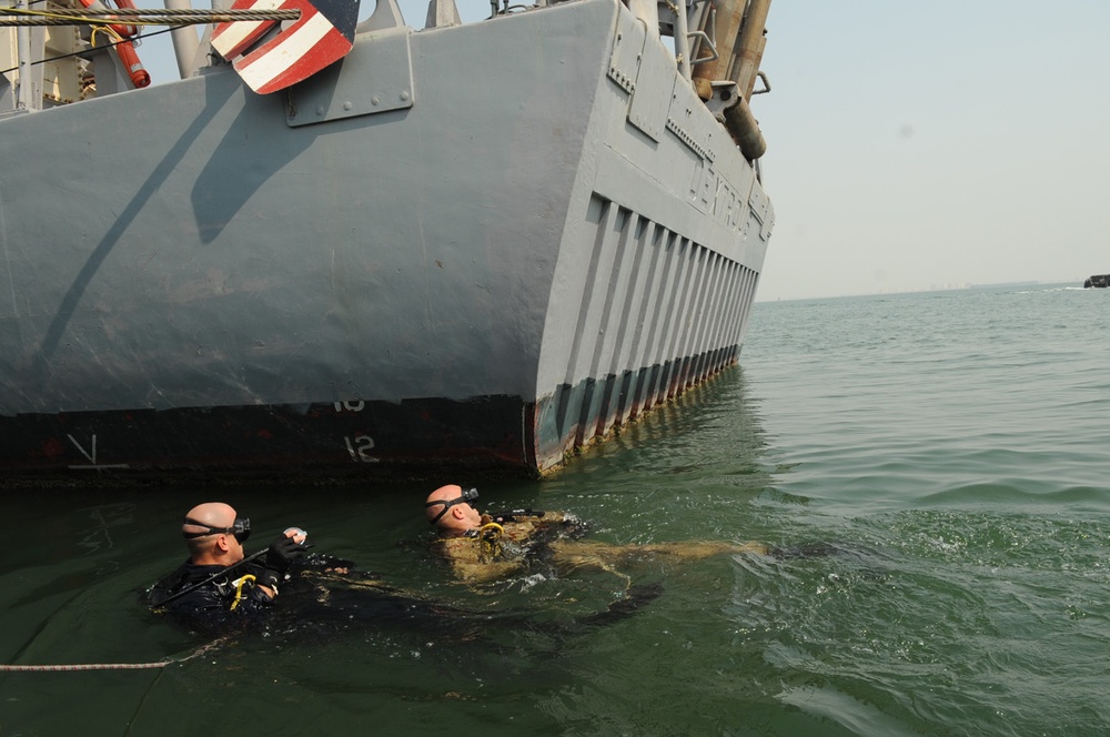 USS Dextrous