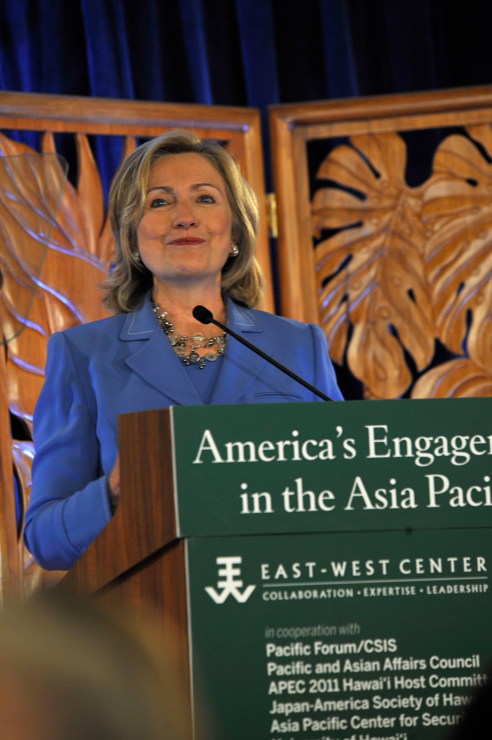 U. S. Secretary of State Hillary Rodham Clinton addresses military and political leaders of Hawaii