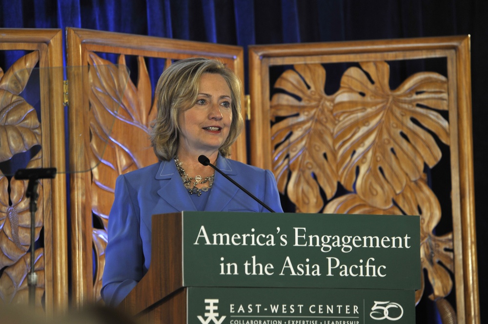 U. S. Secretary of State Hillary Rodham Clinton addresses military and political leaders of Hawaii