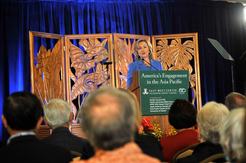 U. S. Secretary of State Hillary Rodham Clinton addresses military and political leaders of Hawaii