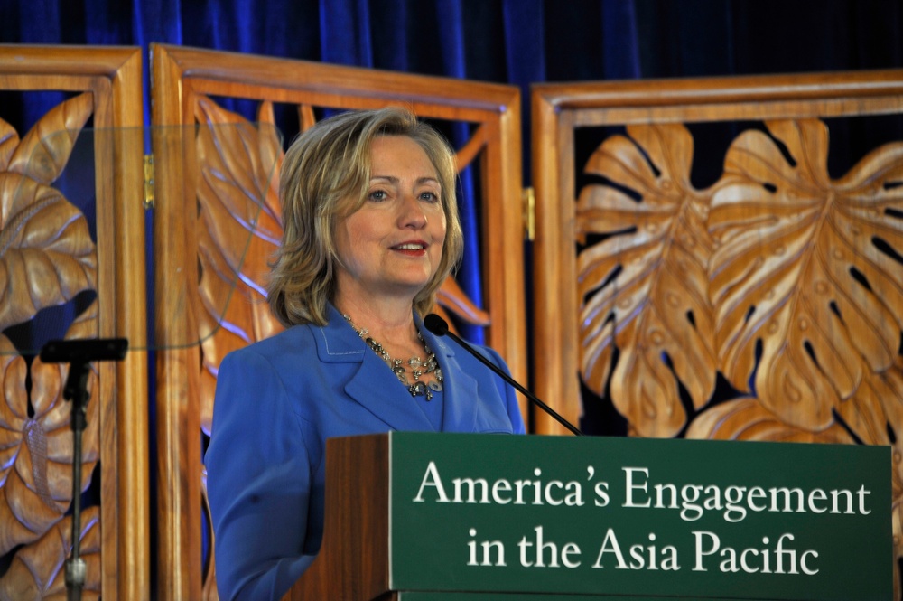 U. S. Secretary of State Hillary Rodham Clinton addresses military and political leaders of Hawaii