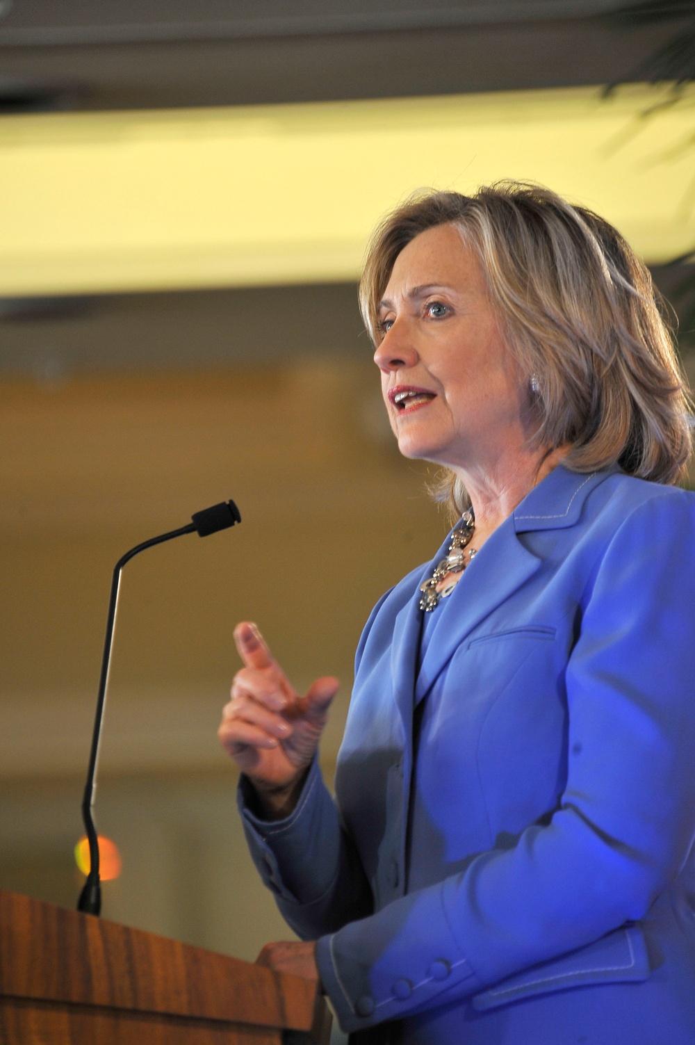 U. S. Secretary of State Hillary Rodham Clinton addresses military and political leaders of Hawaii