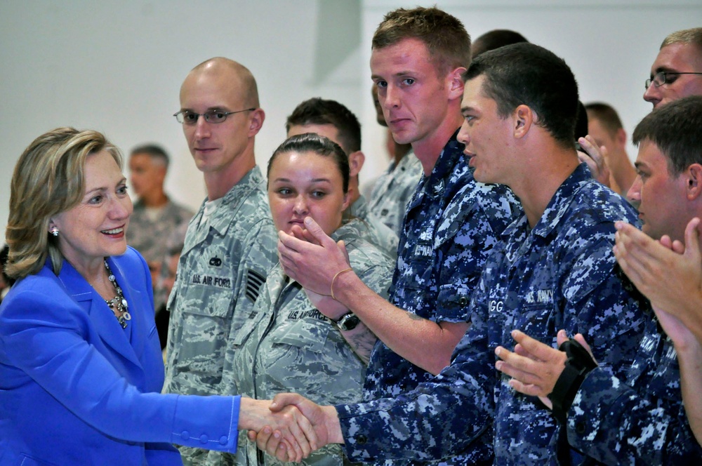 Clinton Visits Andersen AFB