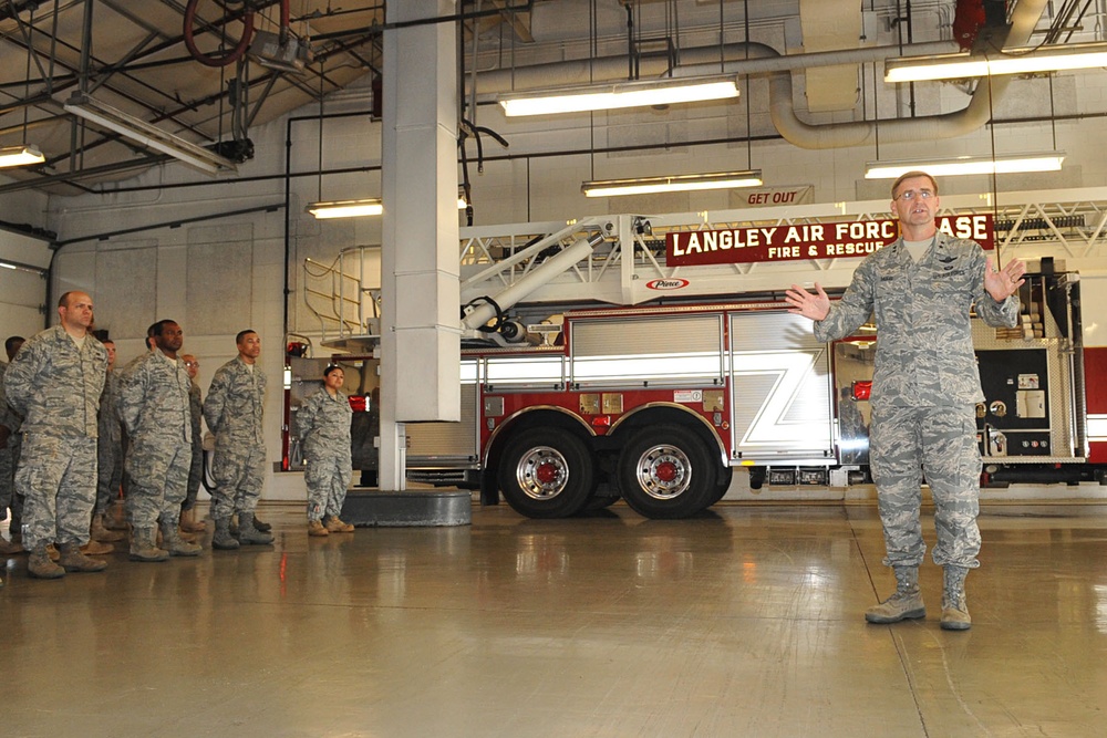 9th Air Force Commander Visits Langley