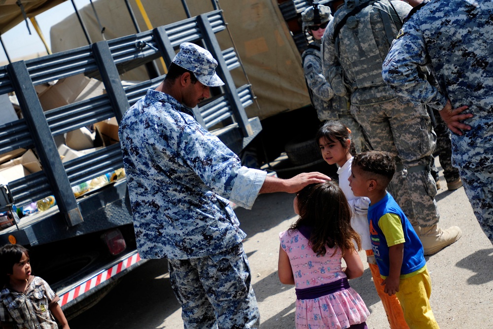 USD-C, ISF, Red Crescent partner to bring aid to Iraqi citizens