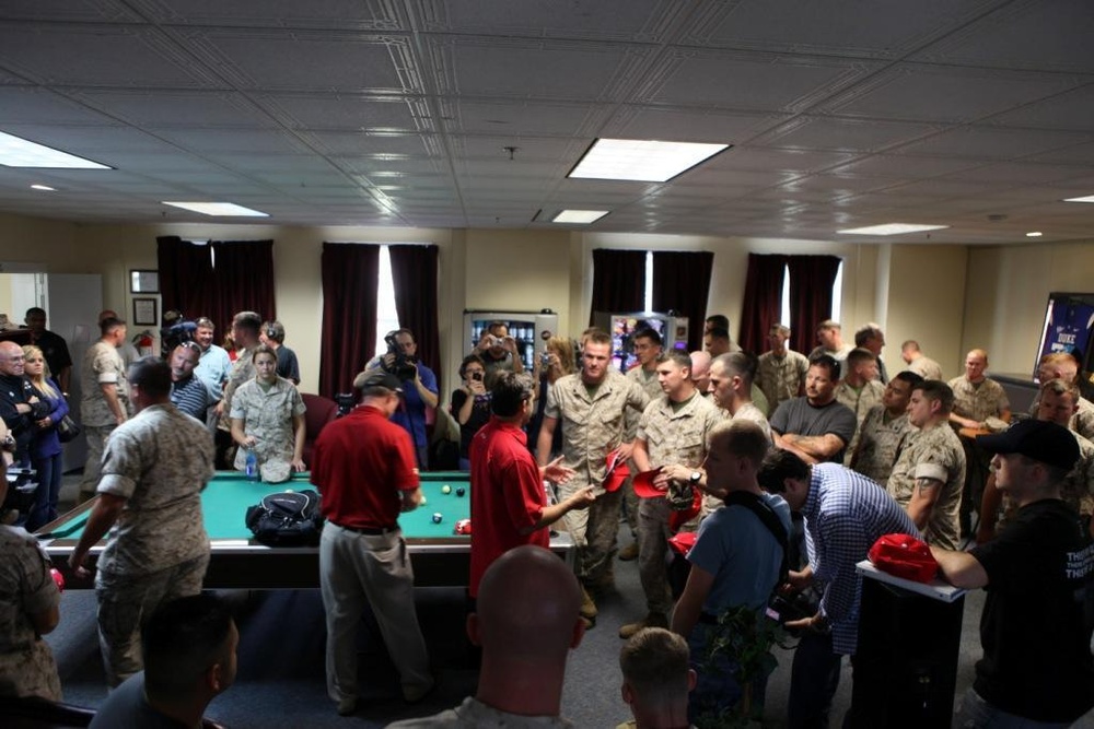 Tony Stewart visits Camp Lejeune