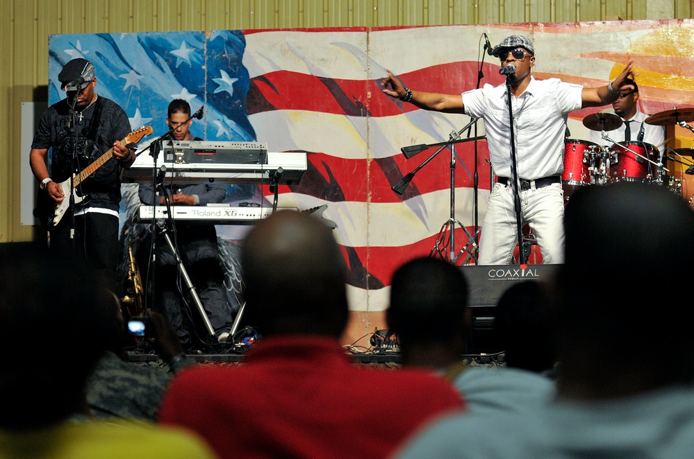 Mint Condition performs for troops