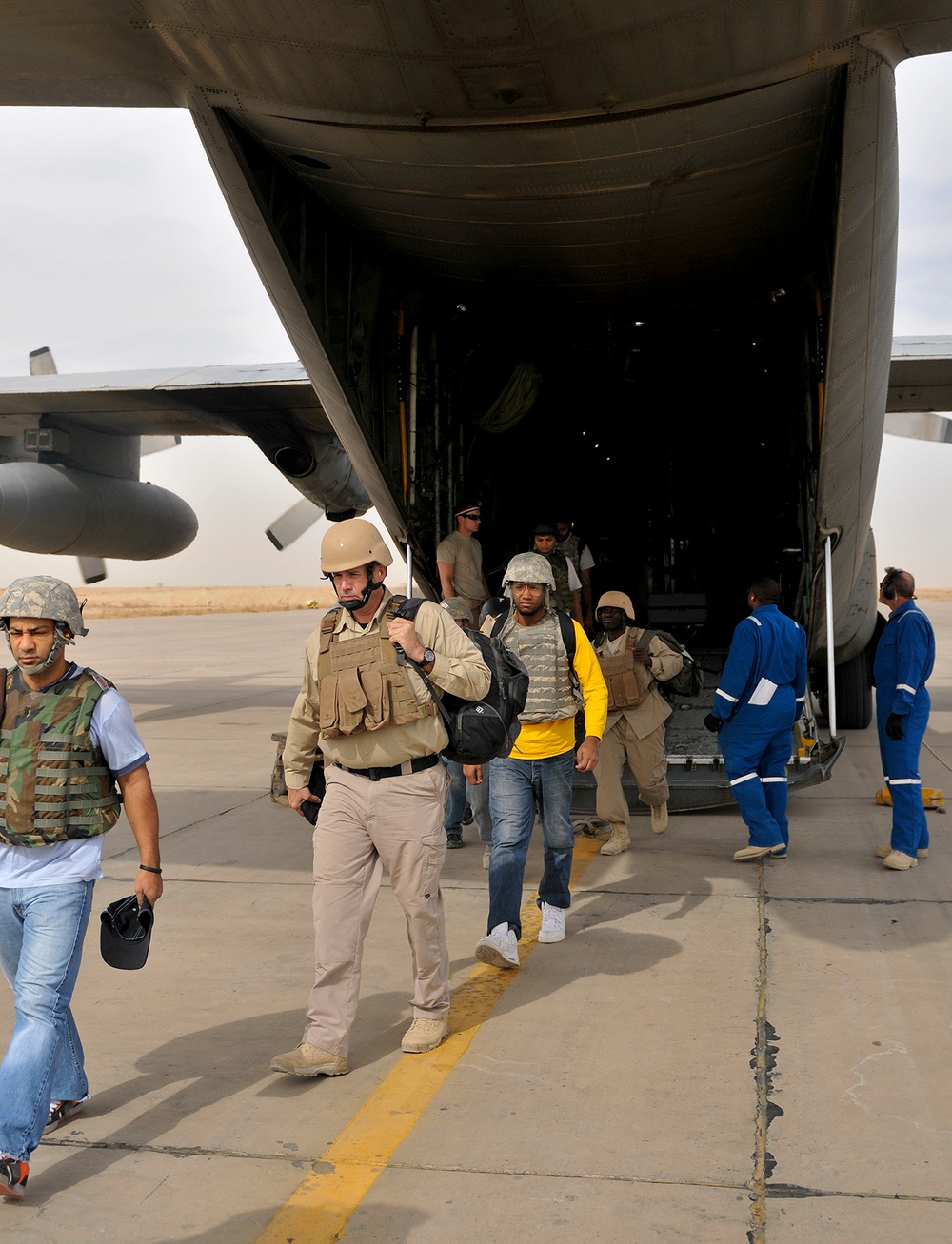 Mint Condition performs for troops