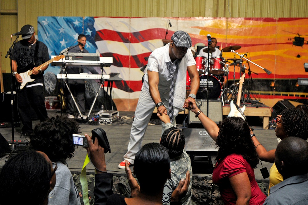 Mint Condition performs for troops