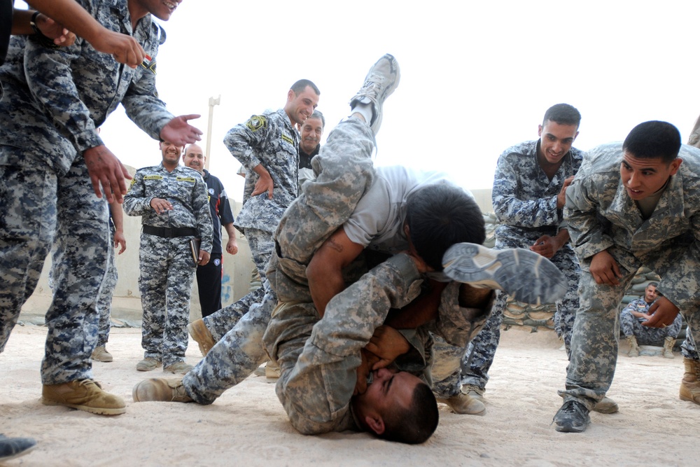 Combatives improves fitness, partnership between Iraqi National Police, USD-C Soldiers