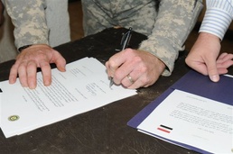 US transfers border outpost to Iraqis