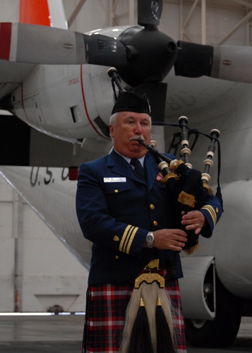 Air Station Sacramento Holds Remembrance Ceremony for Fallen Coast Guard, Marine Corps Aircrews