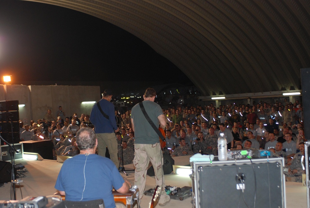 Opry comes to Iraq: Adkins plays for troops