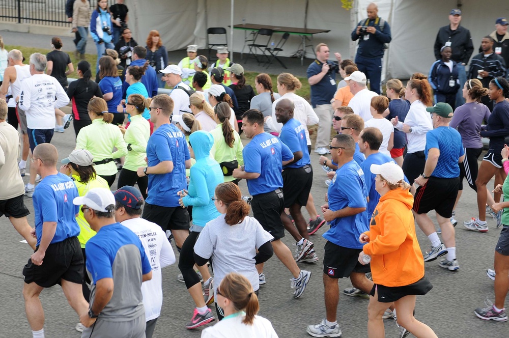 Army North Soldiers Compete in Army 10-Miler in Nations Capital