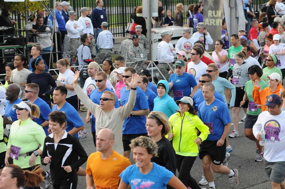 Army North Soldiers Compete in Army 10-Miler in Nations Capital