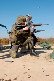 U.S., German soldiers cross train in marksmanship