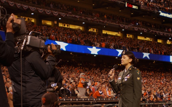 Veteran sings 'God Bless America' at World Series