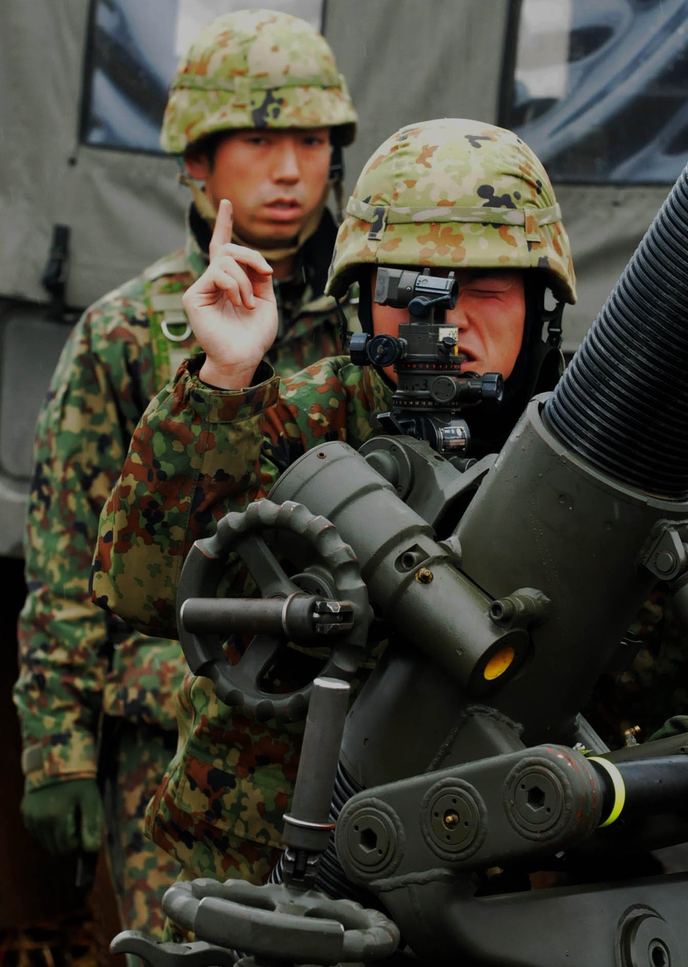 Japan, US Compare Mortar Techniques