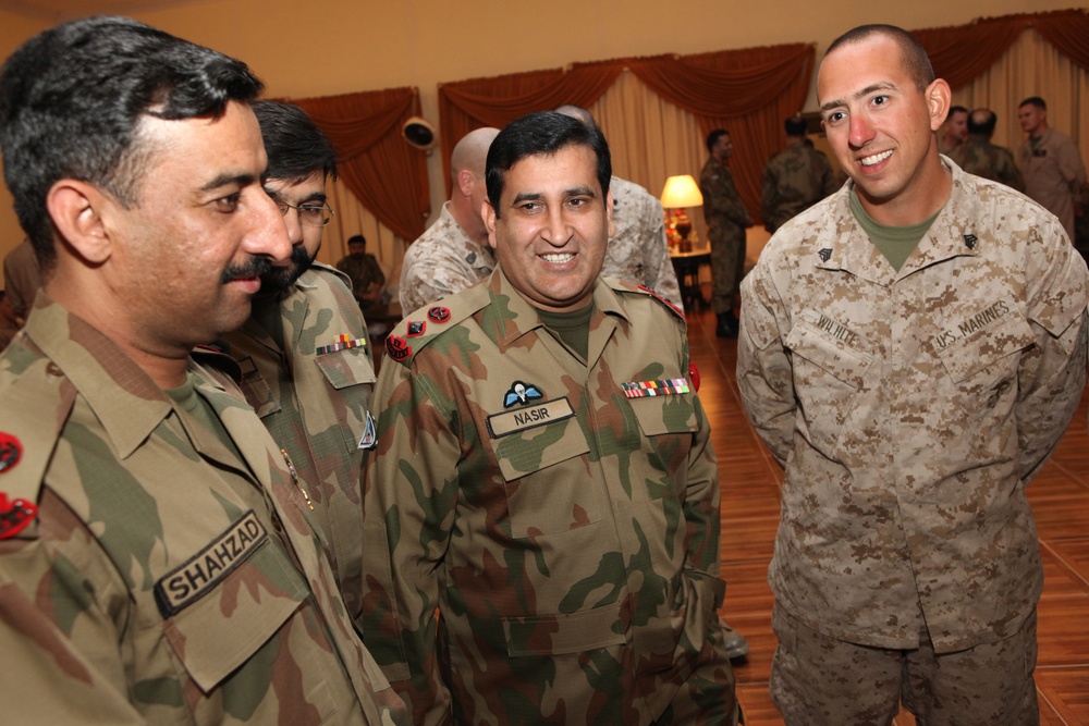 Banquet in honor of Marines' work in southern Pakistan