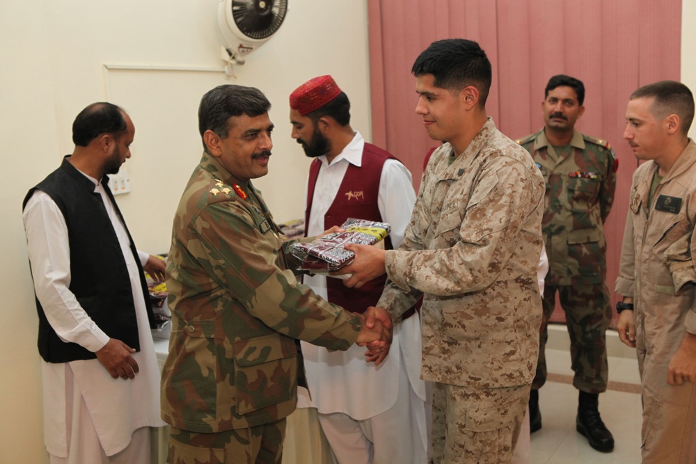 Banquet in honor of Marines' work in southern Pakistan