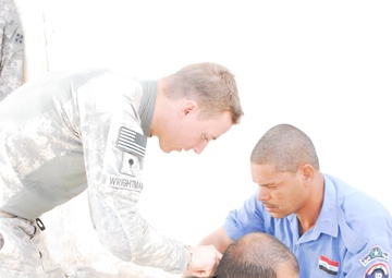 Iraqis, US Army train together to patch up wounds