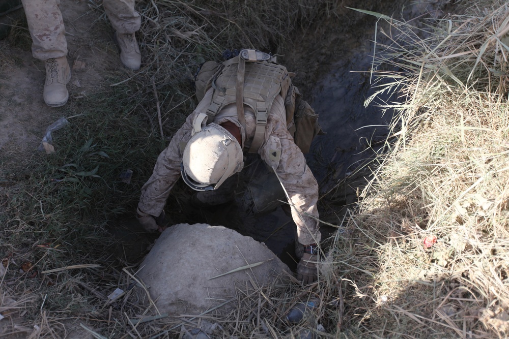 Bridge Marines gather valuable information during recon mission