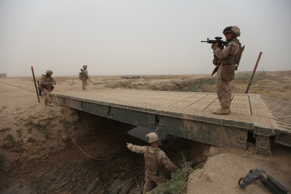 Bridge Marines gather valuable information during recon mission