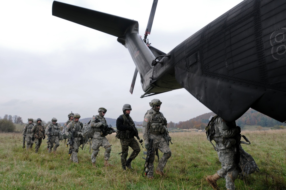 Artillerymen conduct first air assault during Hohenfels rotation