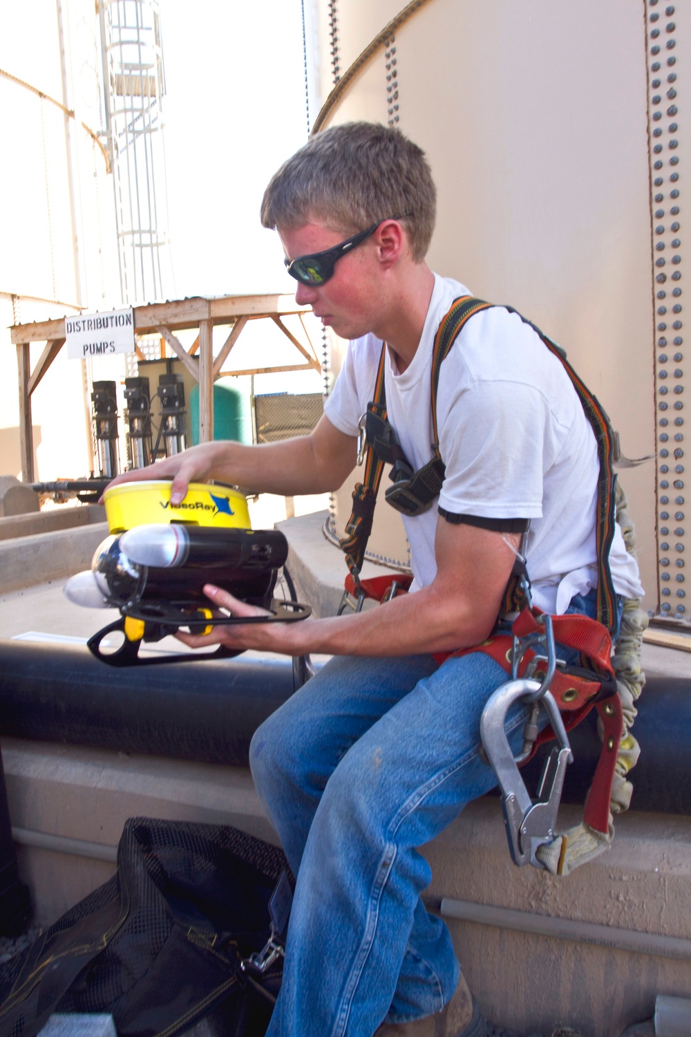 Robotic inspection of water tanks