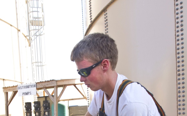 Robotic inspection of water tanks
