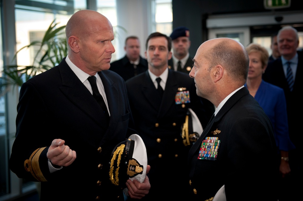 SACEUR Visits Iceland