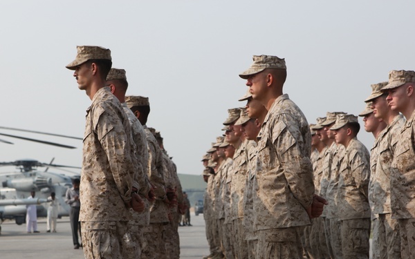 Pakistani, US, WFP Officials Mark End of Marine Corps Flood Mission