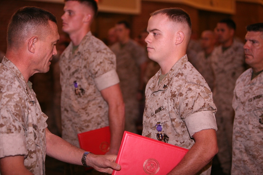 2nd LAAD Marines receive Purple Hearts