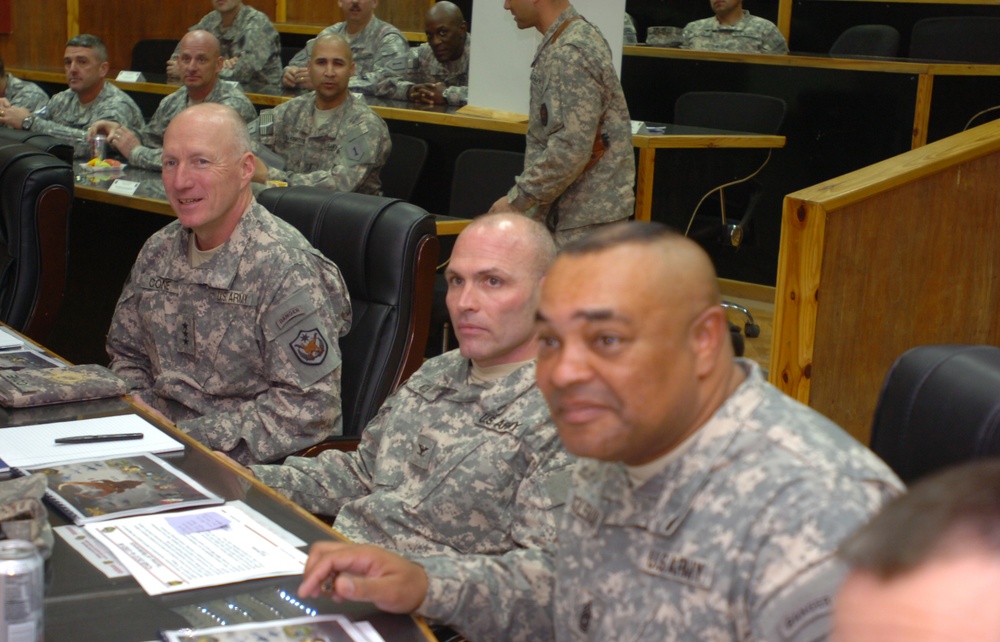 Lt. Gen. Cone visits CAB, 1ID