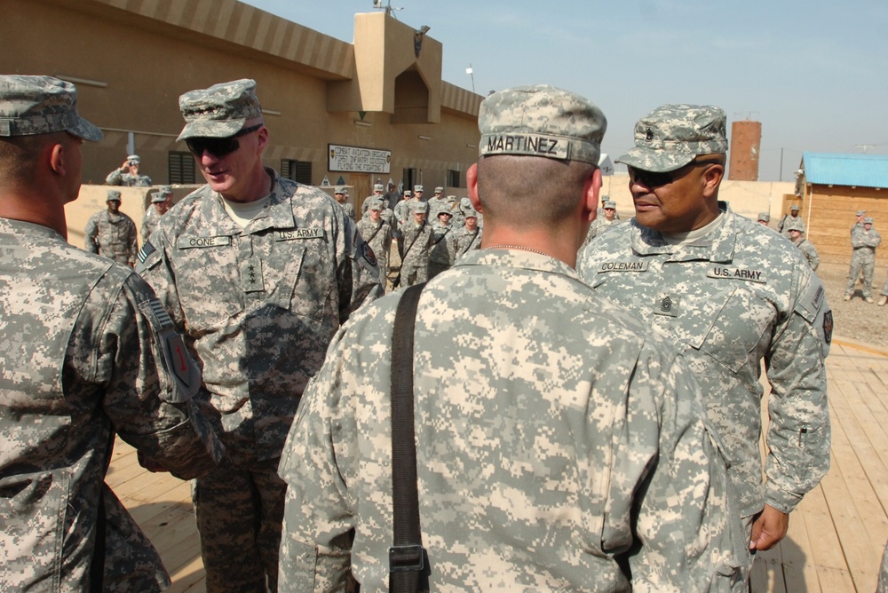 Lt. Gen. Cone visits CAB, 1ID