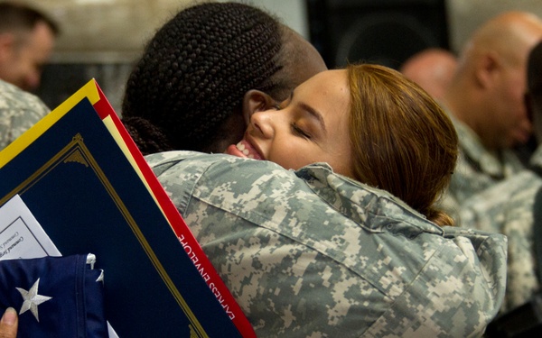 Service members become US citizens during Veterans Day naturalization ceremony